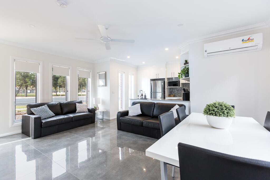 Bomen NSW Accommodation Gold Coast
