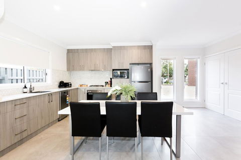 Wagga Apartments #5 - Accommodation Gold Coast 2
