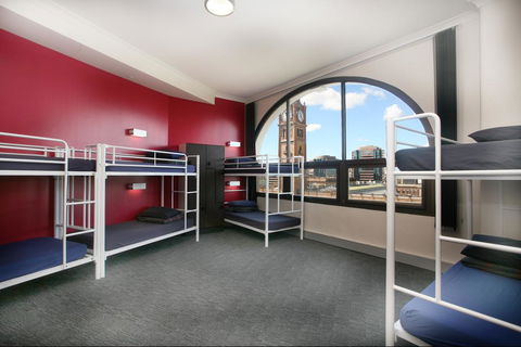 Wake Up! Sydney Central - Gold Coast 4U 0