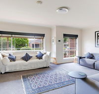 Walling-Clifton Gardens - backing onto golf course - Gold Coast 4U