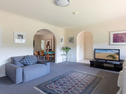 Walling-Clifton Gardens - Backing Onto Golf Course - Gold Coast 4U 2