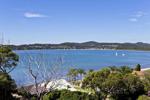 Wanda Point House - Tranquil, Elegant & Dog Friendly - Accommodation Gold Coast 0