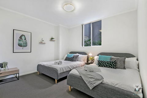 WARRICK FRAM 3 BEDS APT FREE PARKING WALK TO WESTFIELD CLOSE TO HOSPITAL NWF003 - Accommodation Gold Coast 2