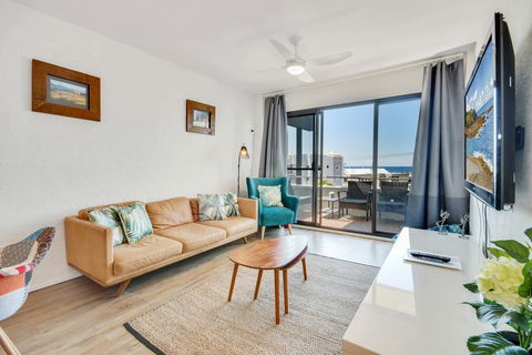 Warroo15 - Accommodation Gold Coast 0