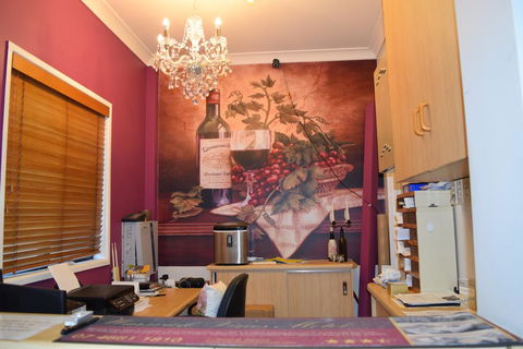 Warwick Vines Motel - Accommodation Gold Coast 2
