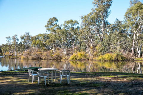 Water's Edge Bundalong - Accommodation Gold Coast 2