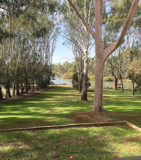 Water's Edge Bundalong - Accommodation Gold Coast 3