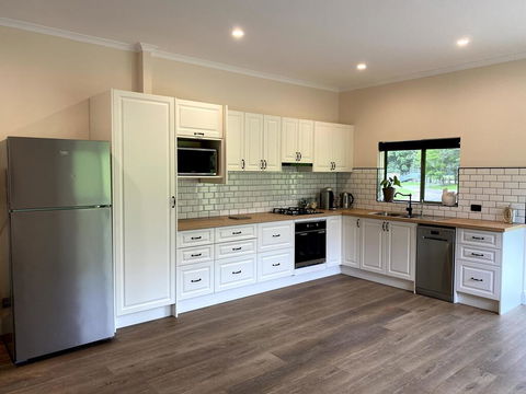 Waterfall Unit Farm Stay - Accommodation Gold Coast 2