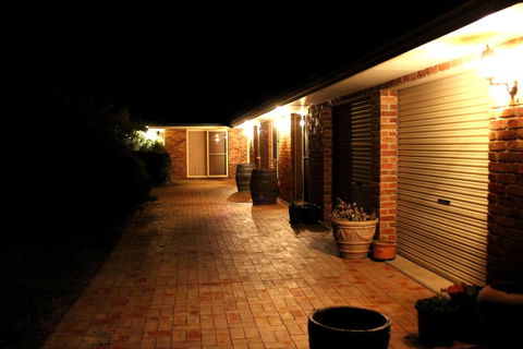 Waterfall Way Farmstay - Gold Coast 4U 1