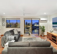 Waterfront boutique apartment - Personal concierge - Accommodation Gold Coast