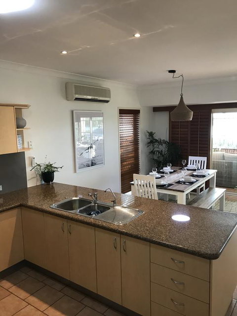 Waterfront Family House - Accommodation Gold Coast 3