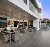 Waterfront Splendour - Gold Coast 4U
