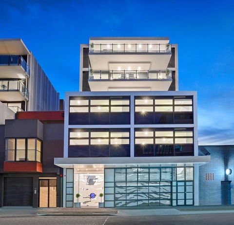 The Hamptons Apartments - Port Melbourne - Gold Coast 4U 0
