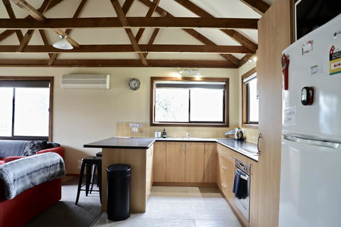 Red Ceder Cottage - Great Ocean Road - Port Campbell - Accommodation Gold Coast 14