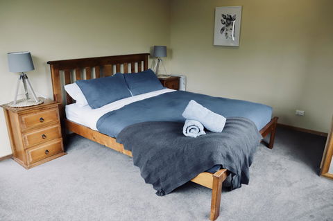 Red Ceder Cottage - Great Ocean Road - Port Campbell - Accommodation Gold Coast 2