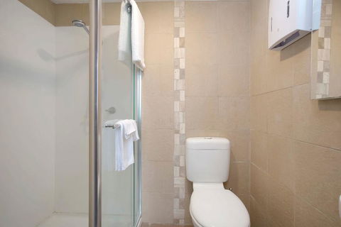 Plummers Mill - Central Townhouse - Accommodation Gold Coast 9