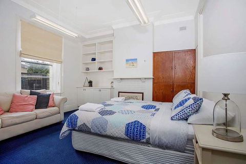 Plummers Mill - Central Townhouse - Accommodation Gold Coast 8