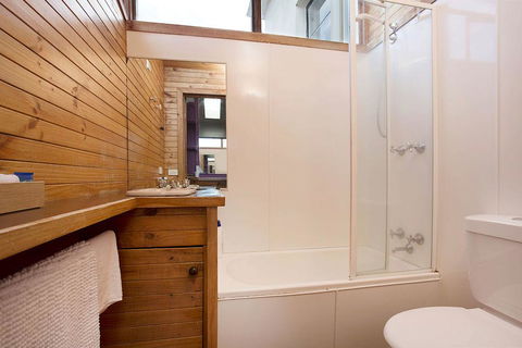 Plummers Mill - Central Townhouse - Accommodation Gold Coast 5