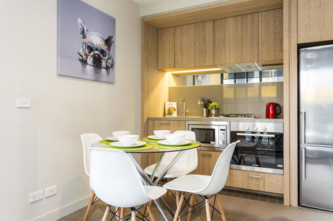 Complete Host 50 Claremont St Apartments - Gold Coast 4U 14
