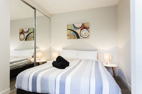 Complete Host 50 Claremont St Apartments - Gold Coast 4U 15