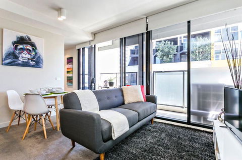 Complete Host 50 Claremont St Apartments - Gold Coast 4U 17
