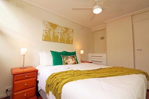 Colour Pop Fitzroy - 3 Bedroom Pet Friendly - Accommodation Gold Coast 14