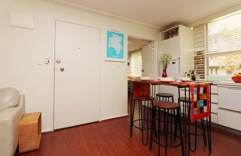 Colour Pop Fitzroy - 3 Bedroom Pet Friendly - Accommodation Gold Coast 21