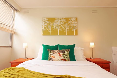 Colour Pop Fitzroy - 3 Bedroom Pet Friendly - Accommodation Gold Coast 15