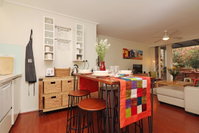 Colour Pop Fitzroy - 3 bedroom pet friendly