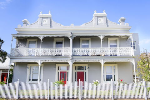The Riversleigh - Accommodation Gold Coast 21