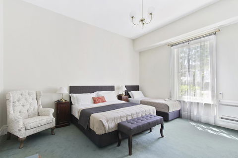 The Riversleigh - Accommodation Gold Coast 8
