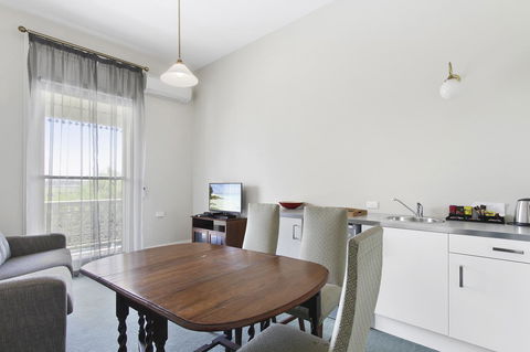 The Riversleigh - Accommodation Gold Coast 26