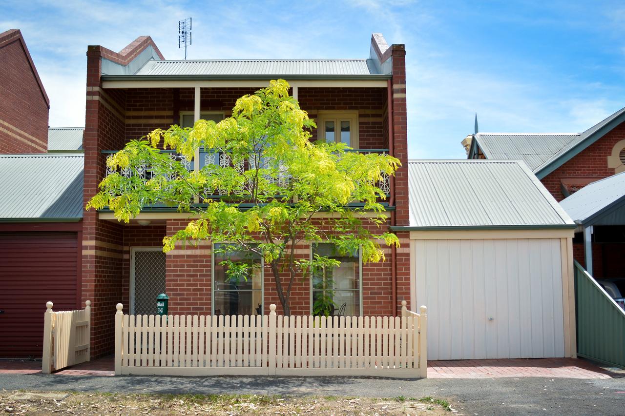 Quarry Hill VIC Accommodation Gold Coast