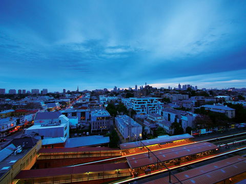 Oaks Melbourne South Yarra Suites - 1 Gold Coast 9