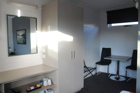 Rochester Motel - Gold Coast 4U 19