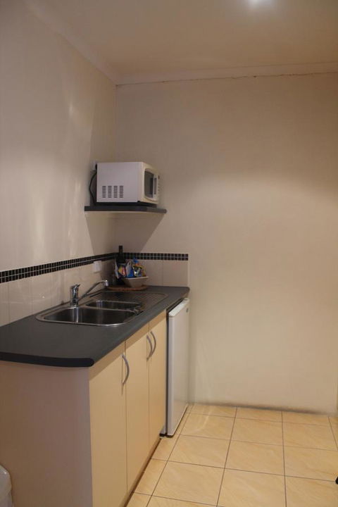 Rochester Motel - Gold Coast 4U 20