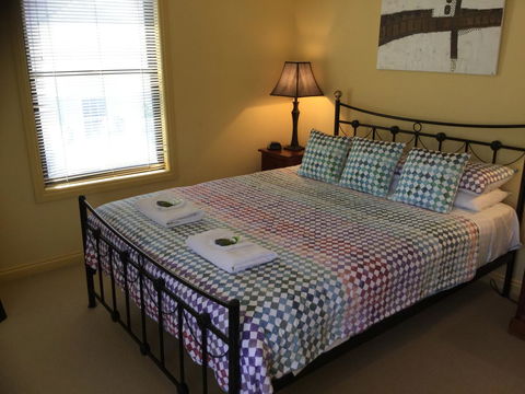 At The Beach Apartments - Accommodation Gold Coast 2
