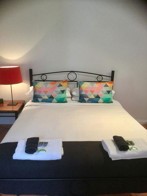 At The Beach Apartments - Accommodation Gold Coast 11