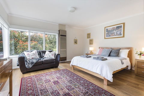 Hillside House - 1 Gold Coast 4