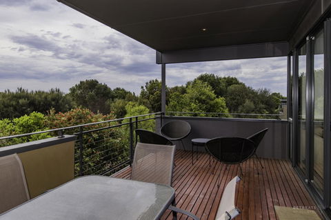1 Pebble Place - Gold Coast 4U 8
