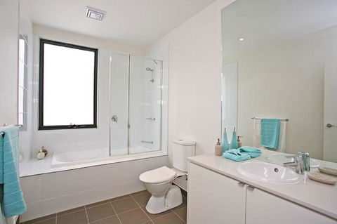1 Pebble Place - Gold Coast 4U 7