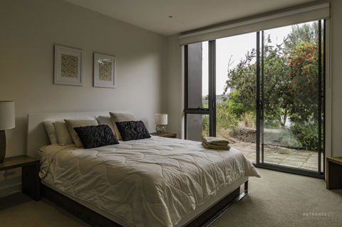 1 Pebble Place - Gold Coast 4U 11