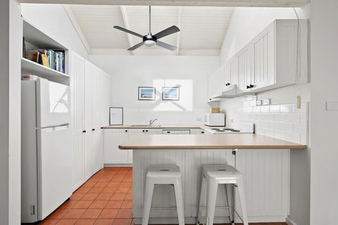 Mysa Anglesea Sleeps 7 WiFi SmartTV Cafes Shops - Gold Coast 4U 3