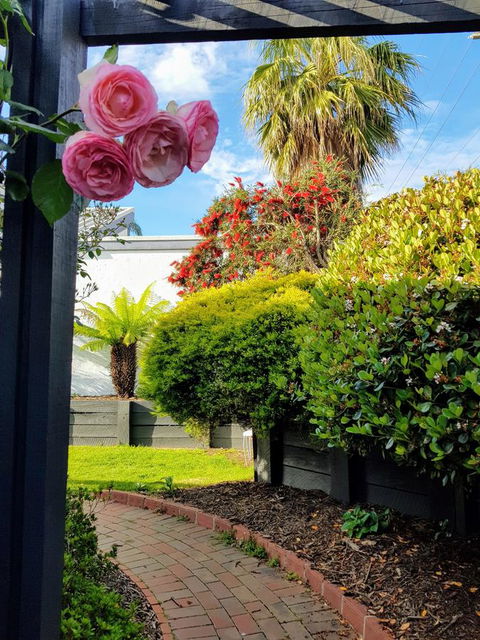 Mysa Anglesea Sleeps 7 WiFi SmartTV Cafes Shops - Gold Coast 4U 15