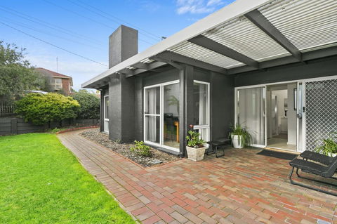 Mysa Anglesea Sleeps 7 WiFi SmartTV Cafes Shops - Gold Coast 4U 7