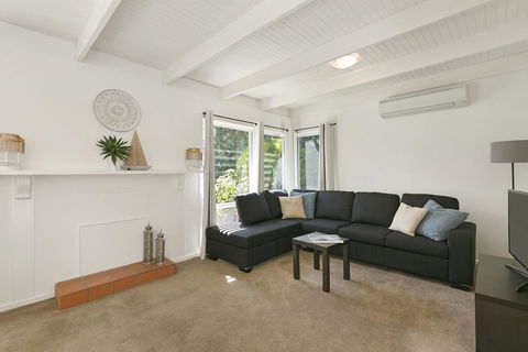 Mysa Anglesea Sleeps 7 WiFi SmartTV Cafes Shops - Gold Coast 4U 2