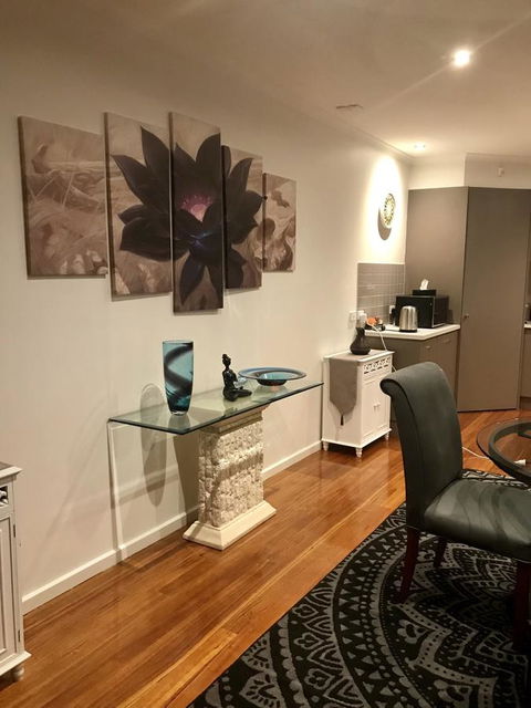 Black Lotus Townhouse - Gold Coast 4U 6
