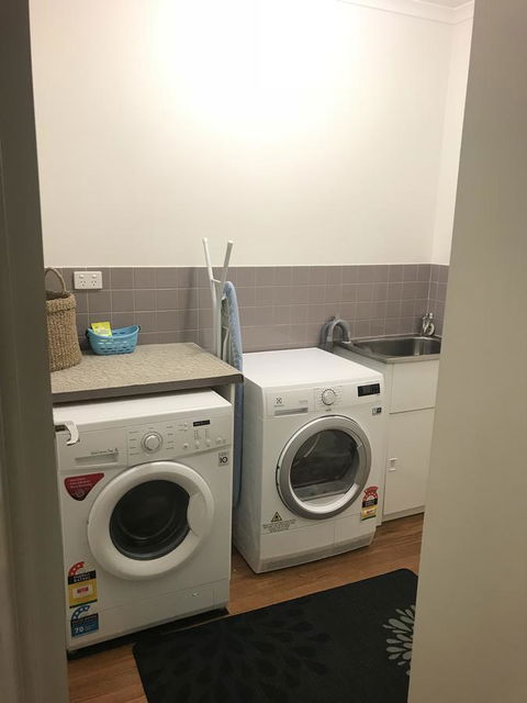 Black Lotus Townhouse - Gold Coast 4U 11