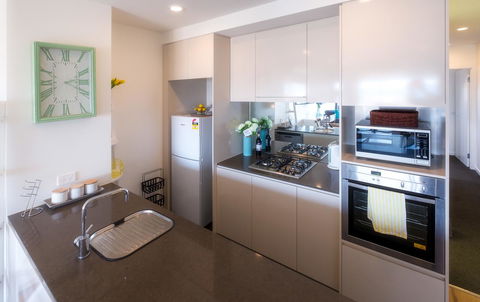 Waterfront Apt 234 Marinaquays - Accommodation Gold Coast 10