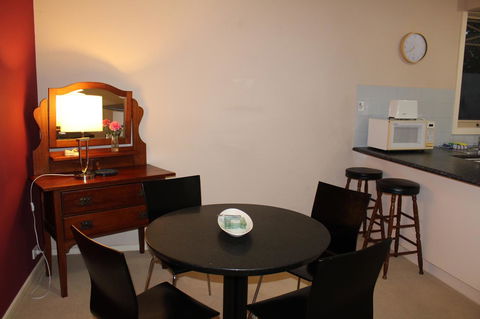 Australian Home Away @ Box Hill 2 Bedroom - Gold Coast 4U 9